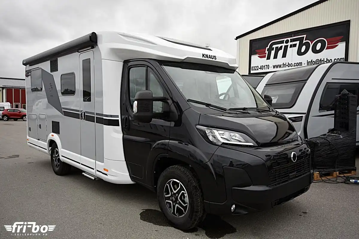 Knaus 650 MEG Live TI Black Selection Långbäddar — bild 1 av 31