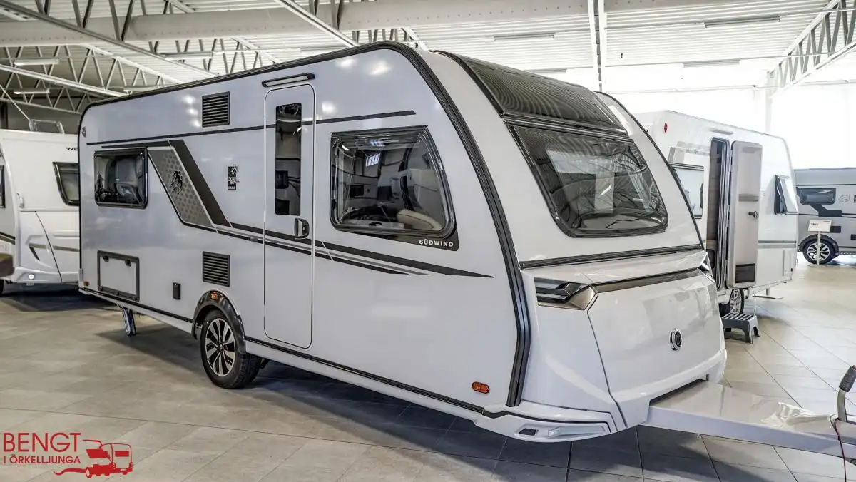 Knaus SÜDWIND BLACK SELECTION 580 UF | KAMPANJ — bild 1 av 29