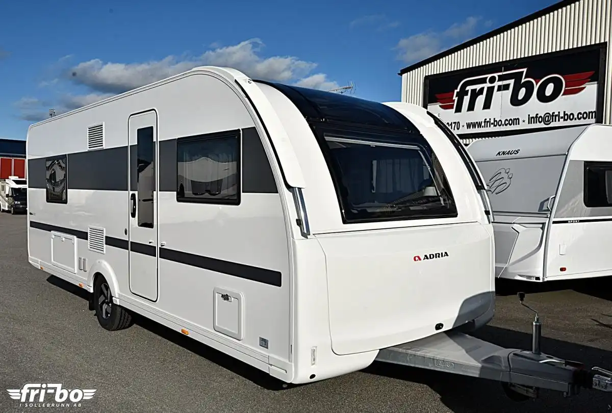 Adria 613 UT Alpina, AC* Åretrunt & Vinteranpassad* Långbäddar — bild 1 av 30