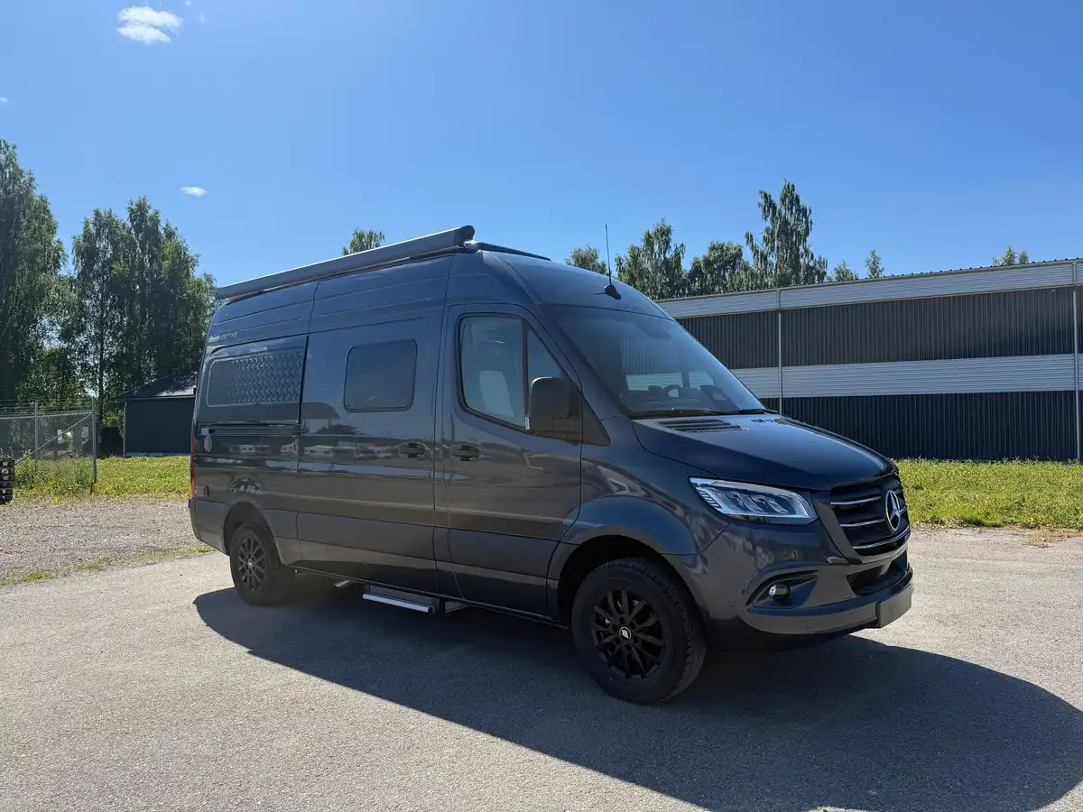HYMER Grand Canyon S Xperience — bild 1 av 22