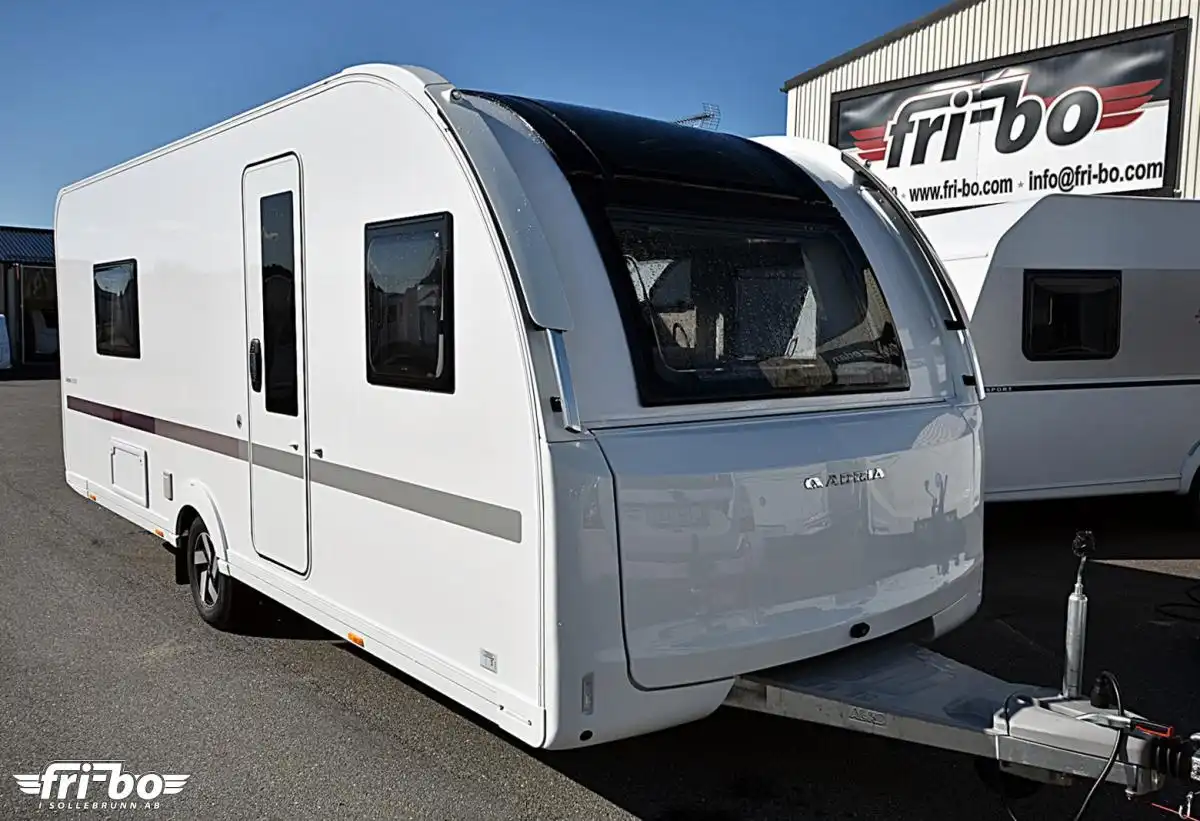 Adria 572 UT Adora, Långbäddar — bild 1 av 30